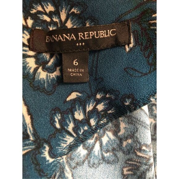 Banana Republic Blue and Antique Pewter Floral Blue Pearl Snap Ruffle Cuffs Size - Picture 14 of 15